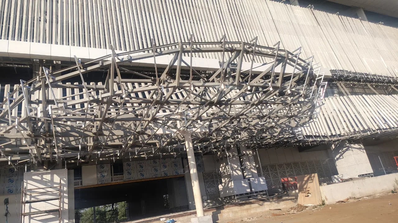 Construction of Wave type 3-Dimensional Prefabricated Steel Structure. - image 1